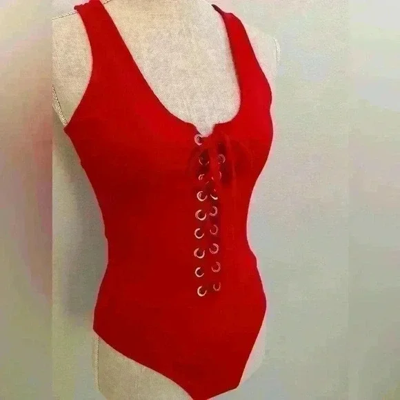 Windsor Red Bodysuit - Medium size - Picture 2 of 6
